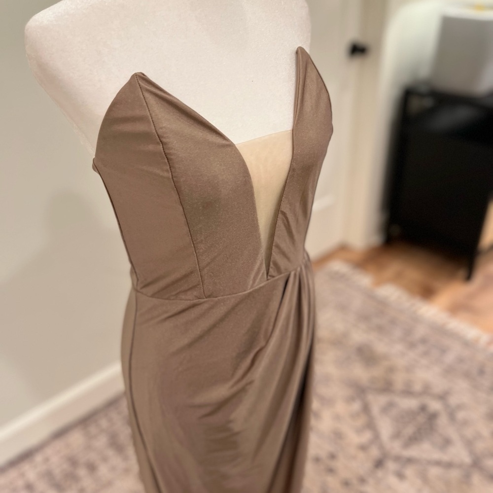 New with tags- never been worn-Michael Costello One Shoulder Brown Dress- size:M - Picture 4 of 11
